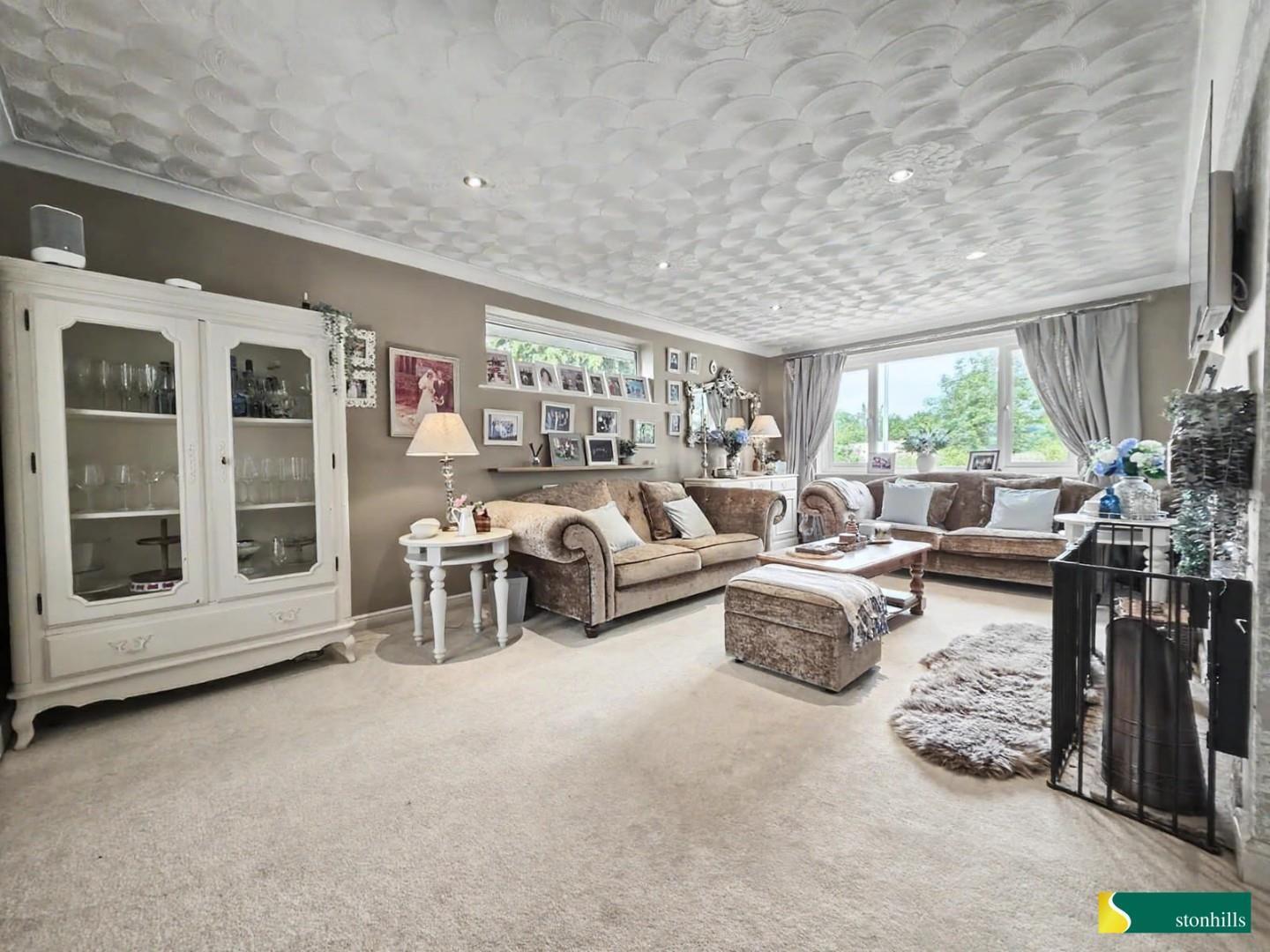 Chestnut Avenue, Wootton, Northampton Image 2