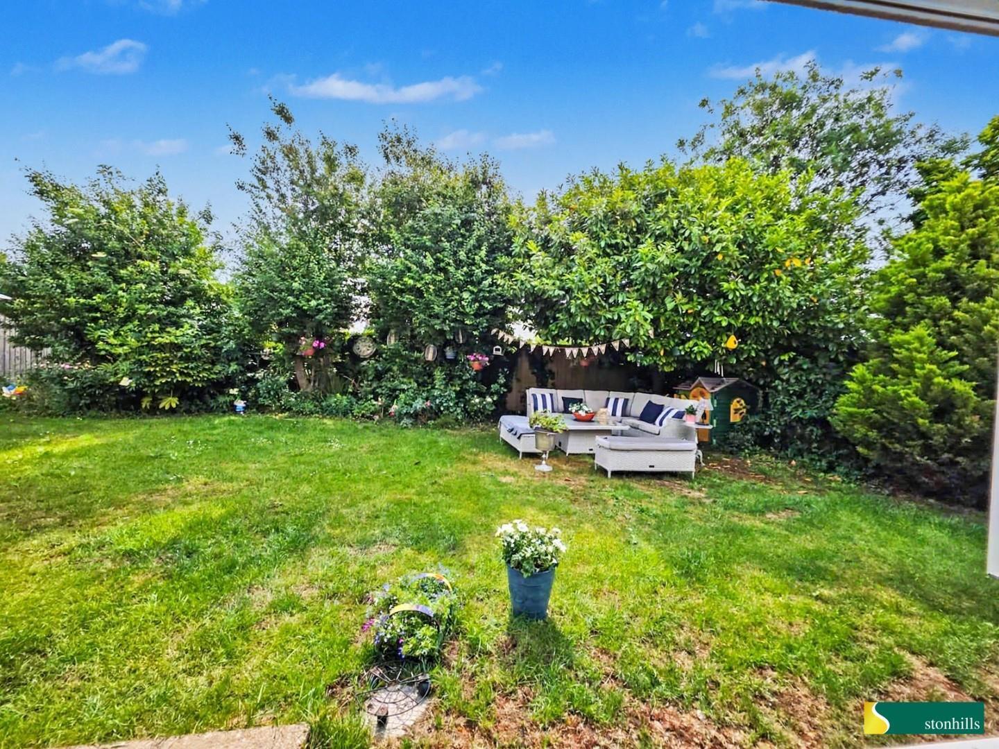 Chestnut Avenue, Wootton, Northampton Image 24