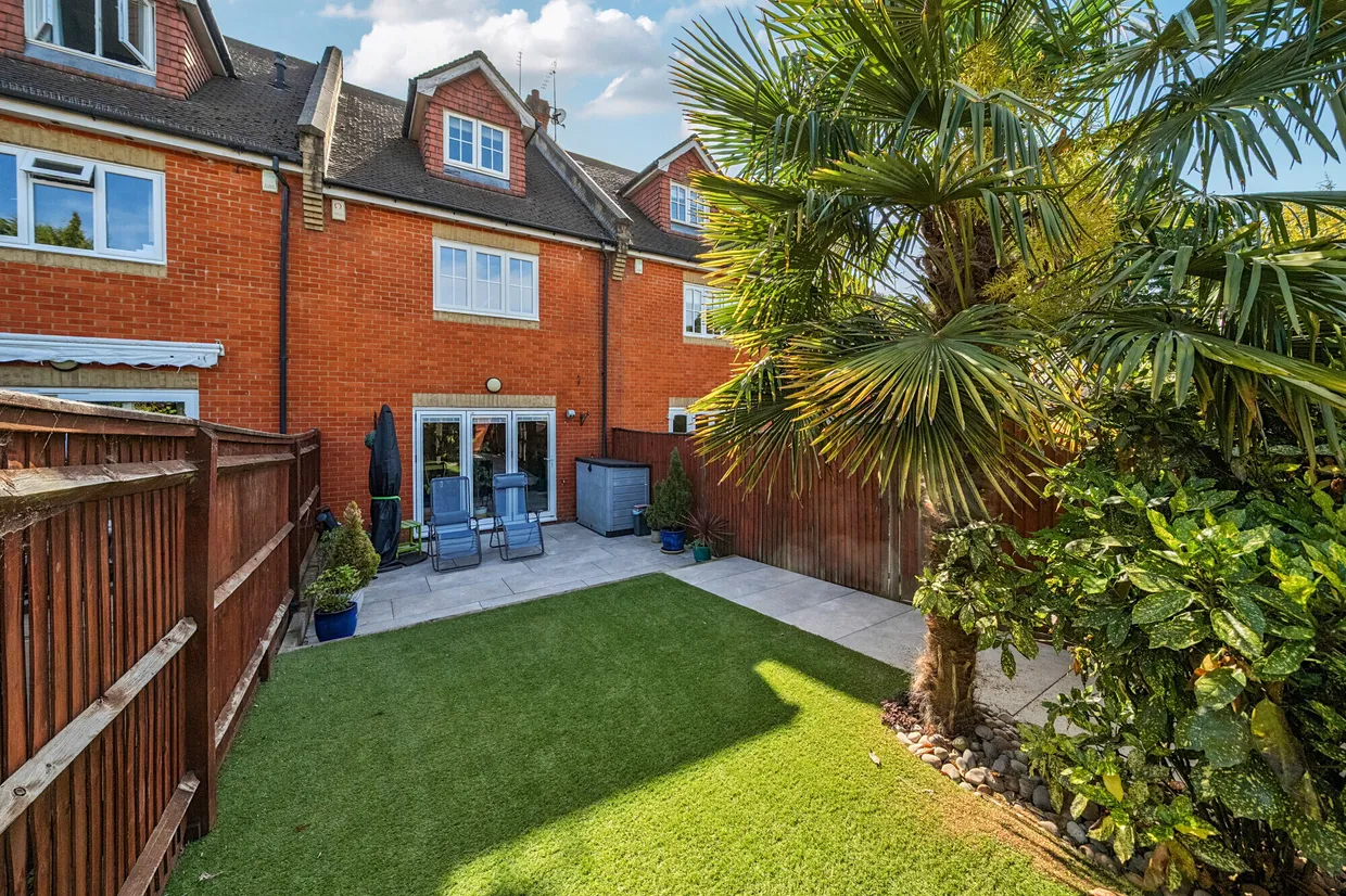Priory Road, Ascot, SL5 photo 2