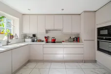 Priory Road, Ascot, SL5 photo 4