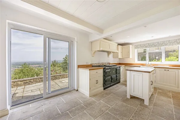 Coopers Hill, Gloucester, GL3 photo 11