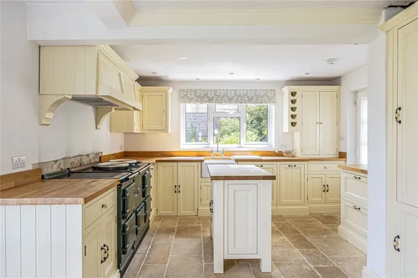 Coopers Hill, Gloucester, GL3 photo 14
