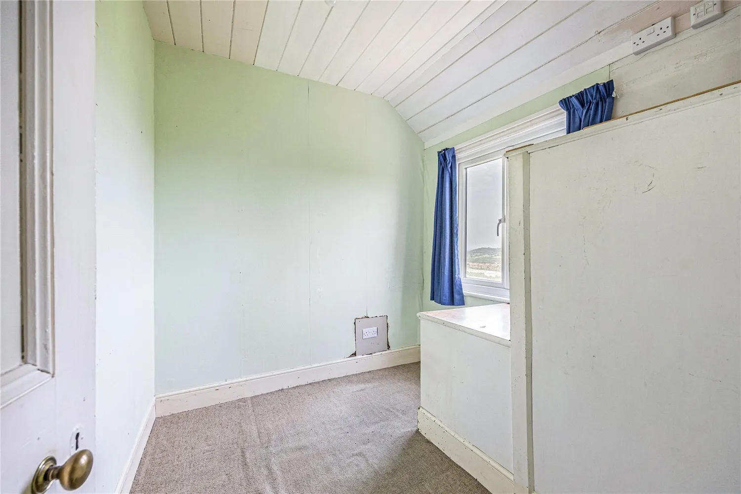 Coopers Hill, Gloucester, GL3 photo 23