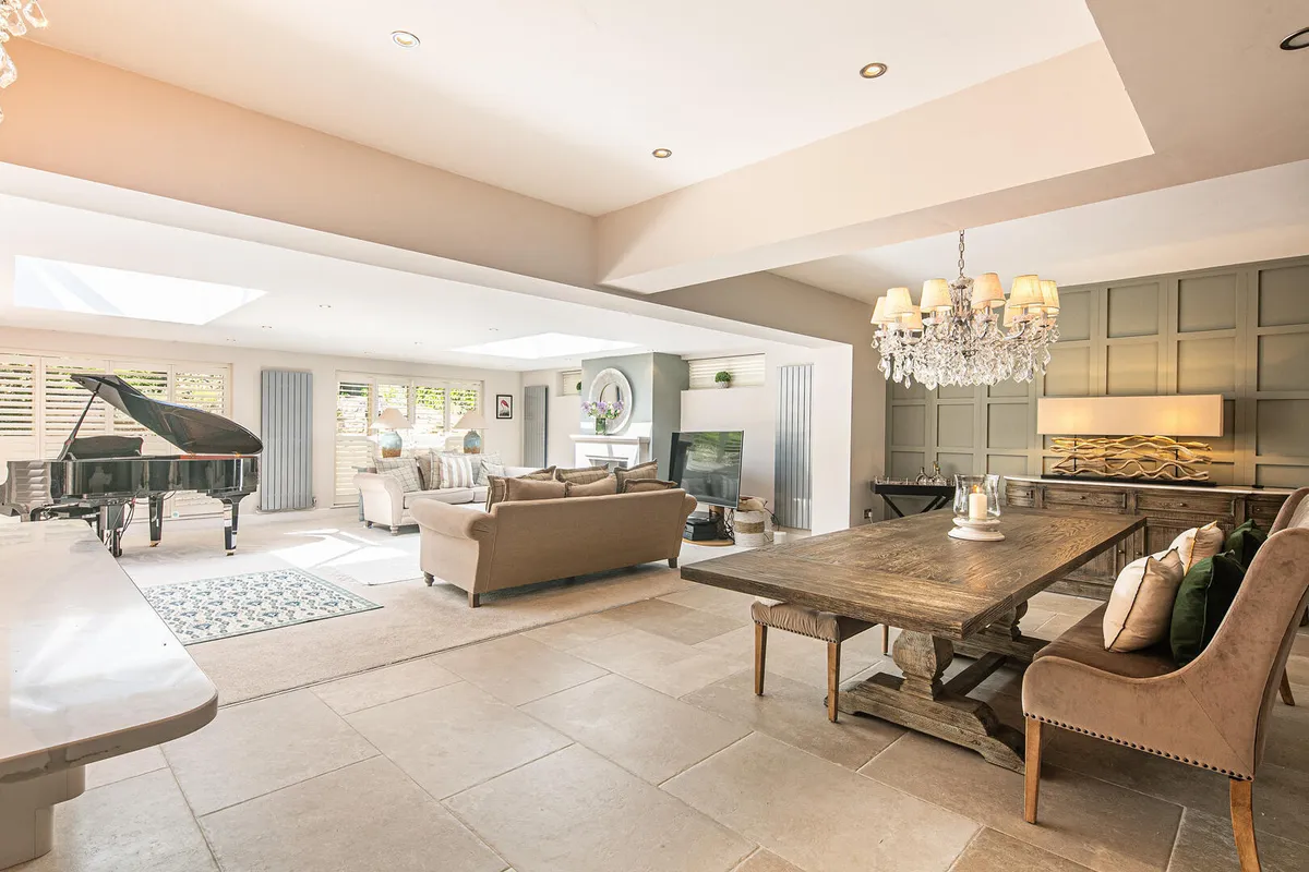 12 Whirlow Grange Drive, Sheffield