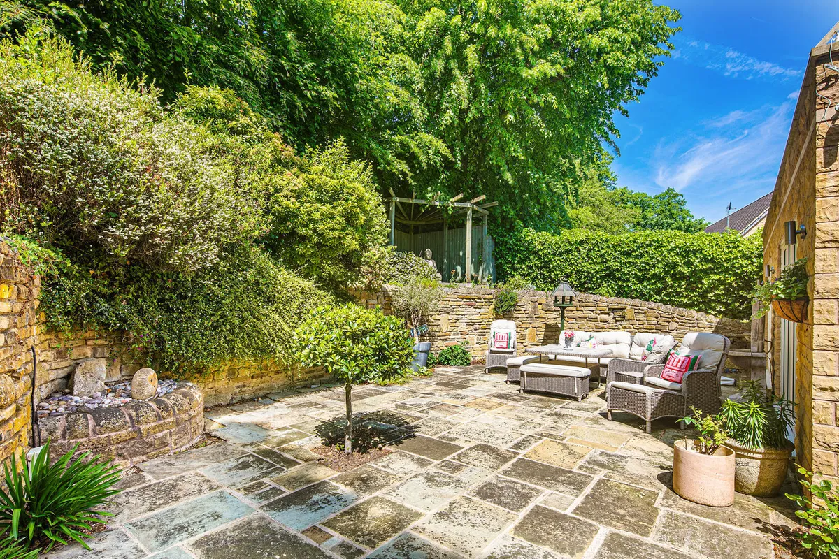 12 Whirlow Grange Drive, Sheffield
