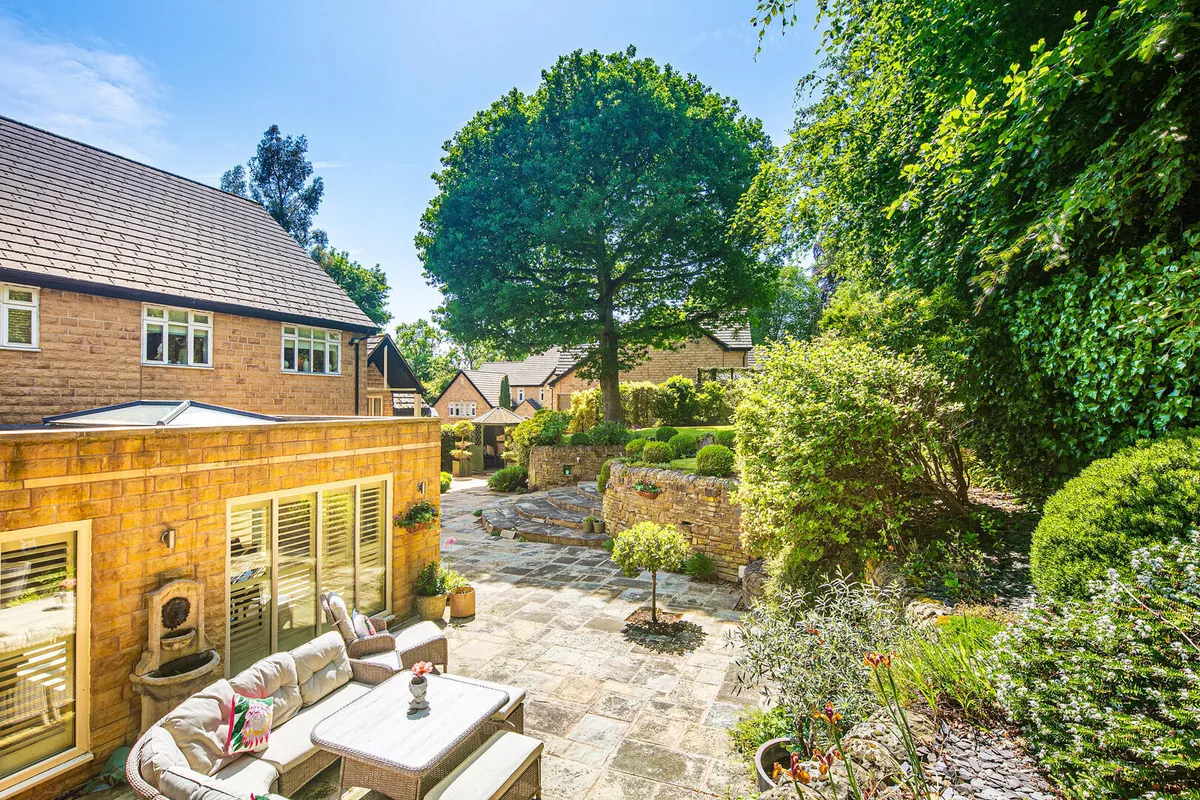 12 Whirlow Grange Drive, Sheffield