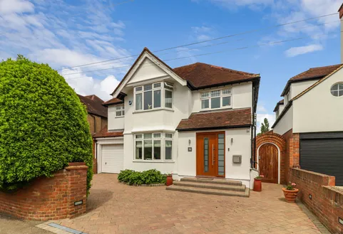 Cassiobury Drive, Watford, WD17