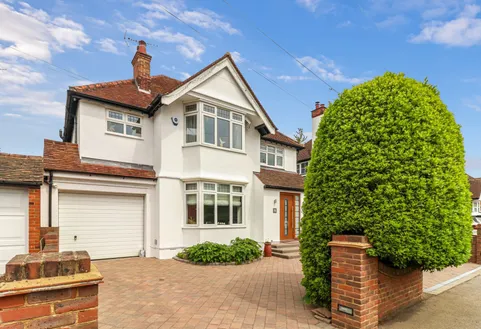 Cassiobury Drive, Watford, WD17