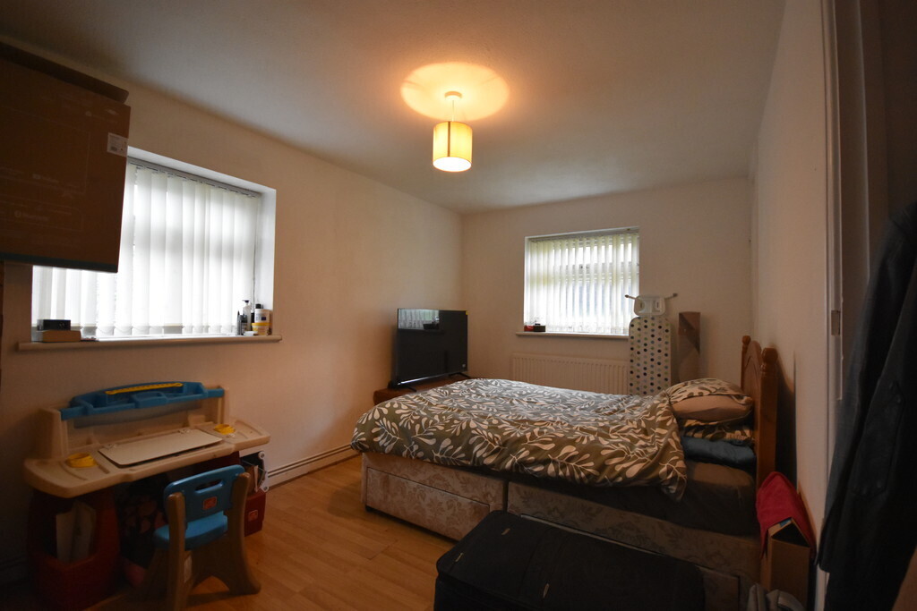 Triumph Close, Coventry Image 6