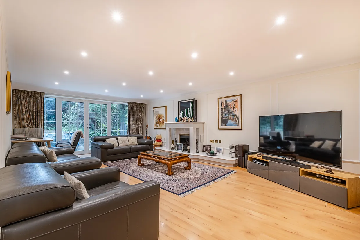 Lincoln Avenue, London, SW19 photo 3
