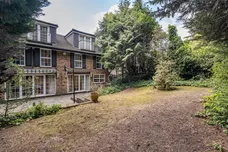 Lincoln Avenue, London, SW19 photo 12