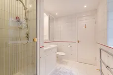 Lincoln Avenue, London, SW19 photo 18