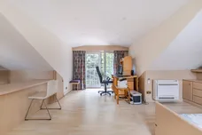 Lincoln Avenue, London, SW19 photo 27