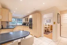 Lincoln Avenue, London, SW19 photo 30