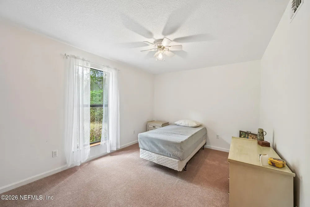 2402 Sandy Run Dr, Middleburg, FL 32068