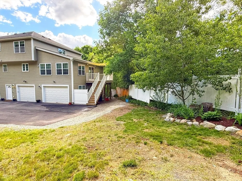 24 Bartlett Ave, Chelmsford, MA 01824
