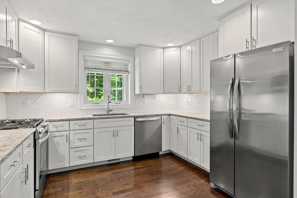 24 Bartlett Ave, Chelmsford, MA 01824