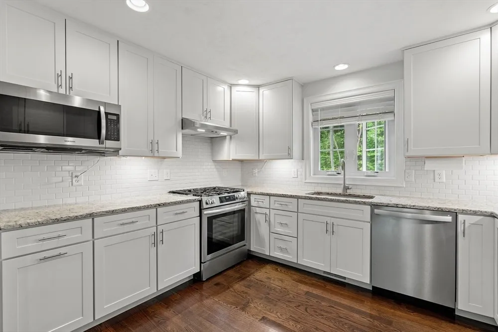24 Bartlett Ave, Chelmsford, MA 01824