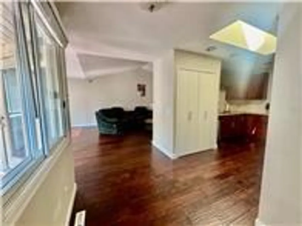 2575 Heritage Dr, Mendota Heights, MN 55120