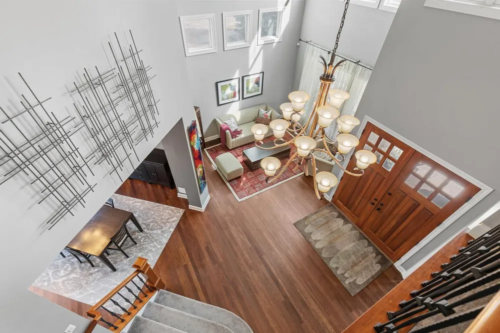 9106 COLD STREAM LANE, Eden Prairie, MN 55347