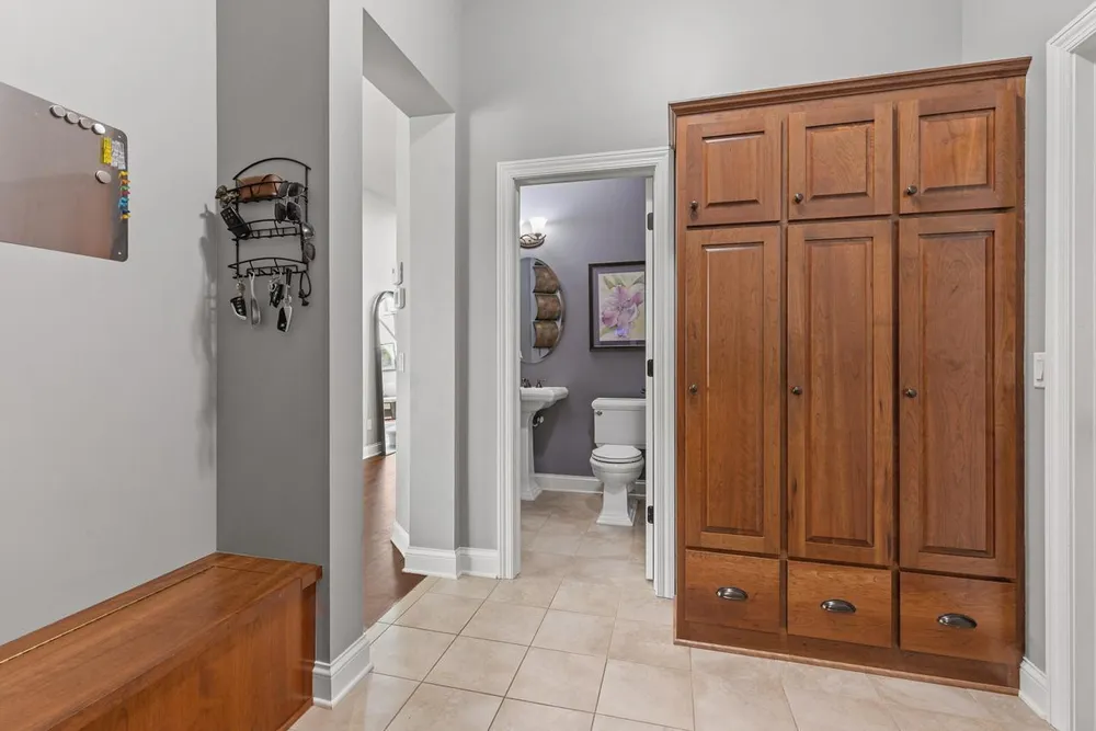 9106 COLD STREAM LANE, Eden Prairie, MN 55347