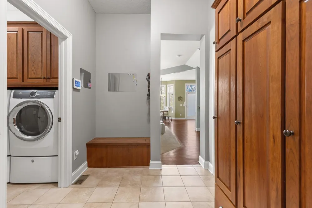 9106 COLD STREAM LANE, Eden Prairie, MN 55347