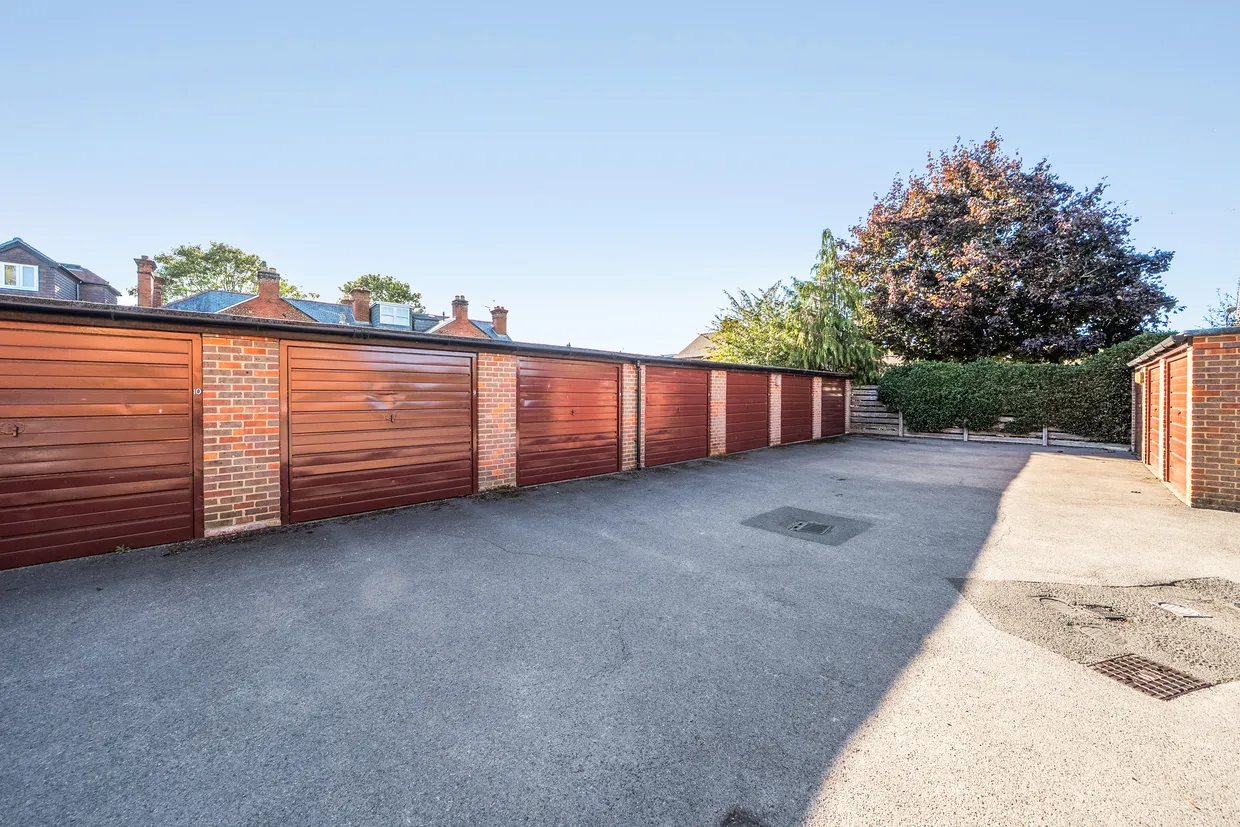 Cambridge Road, Marlow, SL7 photo 9