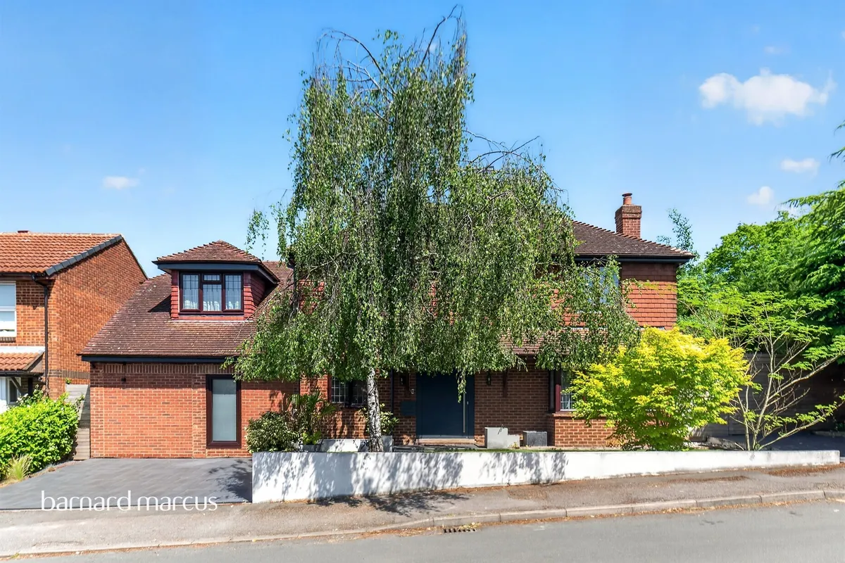 Auriol Park Road, Worcester Park