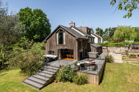 Blackhouse Road, Colgate, RH13