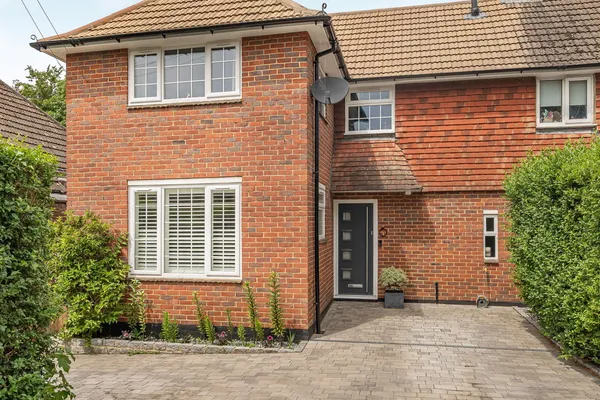 Lower Shott, Bookham