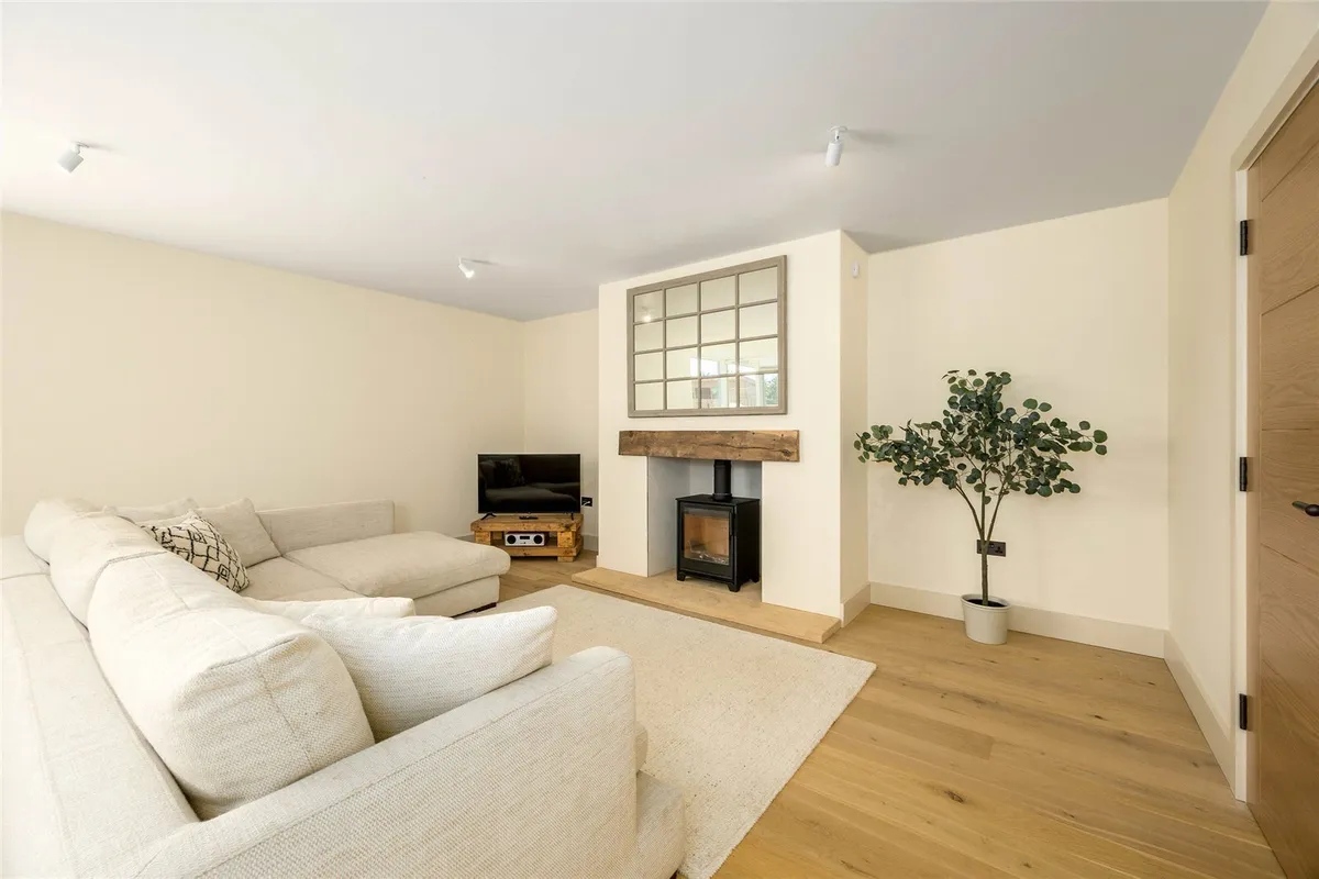Sturt Farm, Burford, Oxfordshire, OX18