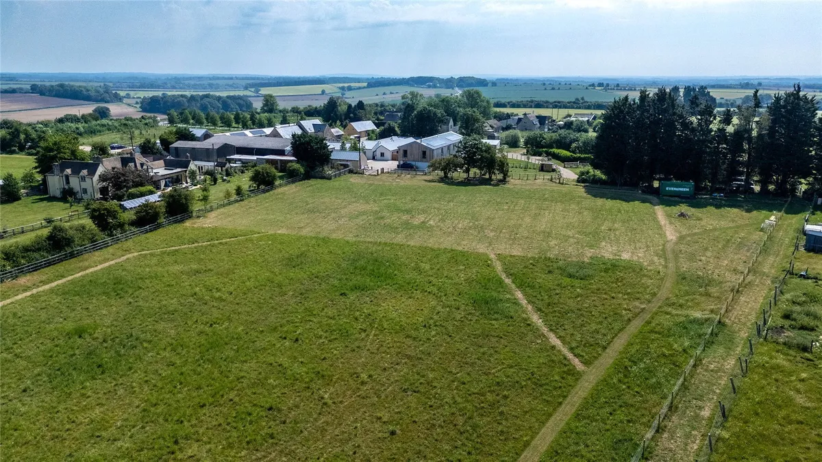Sturt Farm, Burford, Oxfordshire, OX18