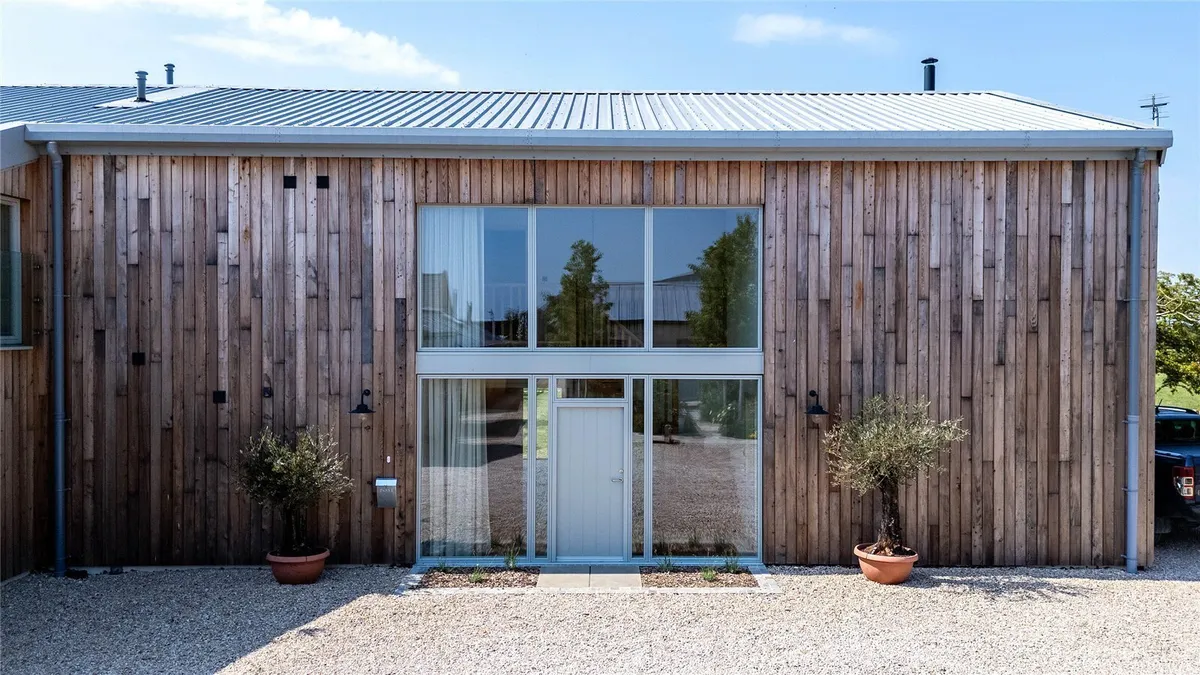 Sturt Farm, Burford, Oxfordshire, OX18