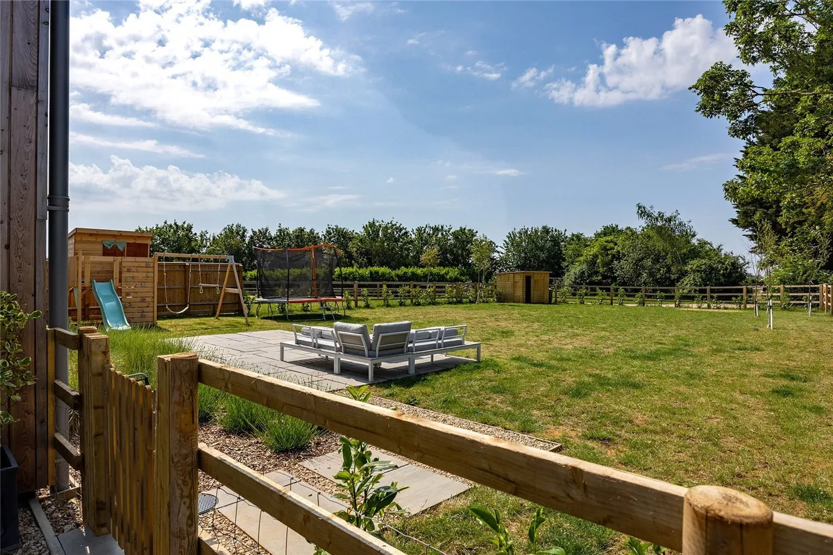 Sturt Farm, Burford, Oxfordshire, OX18