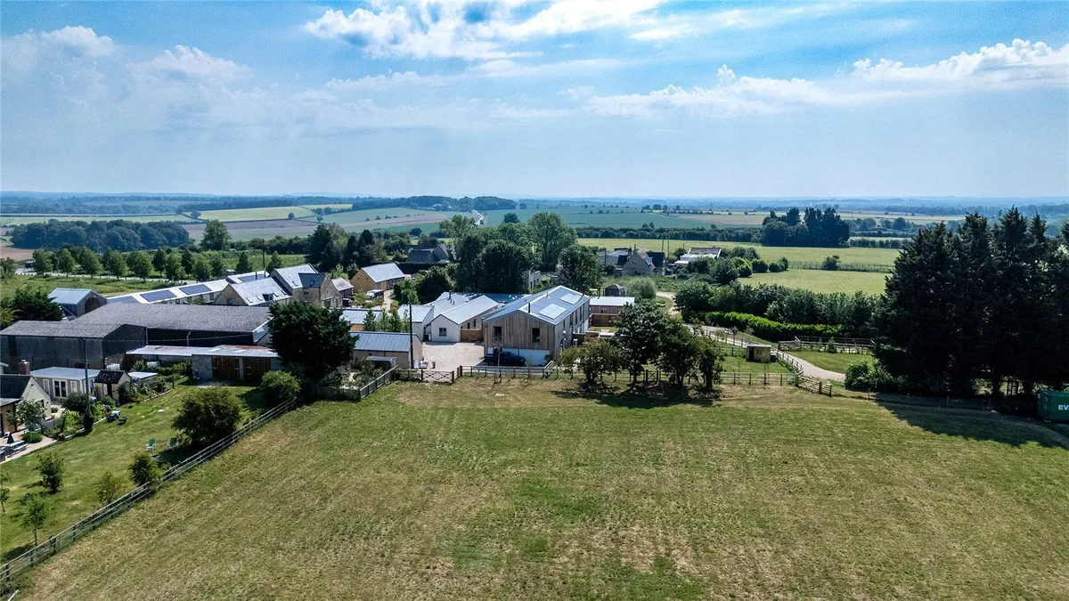 Sturt Farm, Burford, Oxfordshire, OX18