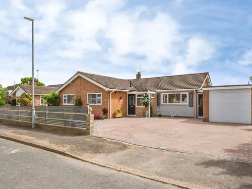 Furze Hill Drive, North Walshamphoto