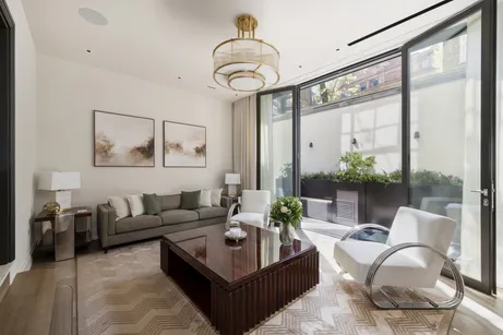 Lancelot Colleciton, Lancelot Place, London, SW7