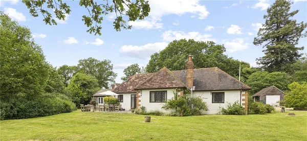 Fernhurst Road, Milland, GU30 photo 5