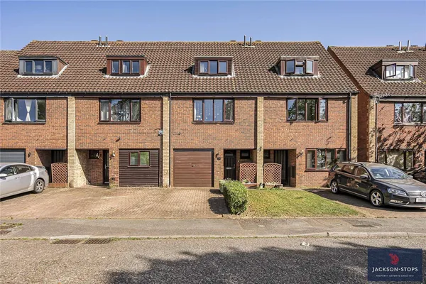 Armstrong Close, Newmarket, CB8 photo 1