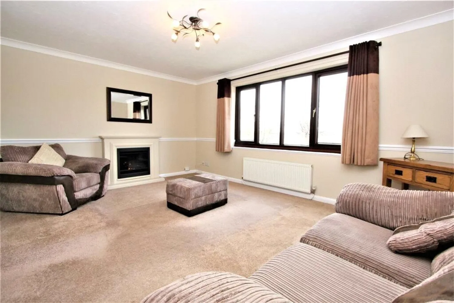 Armstrong Close, Newmarket, CB8 photo 4