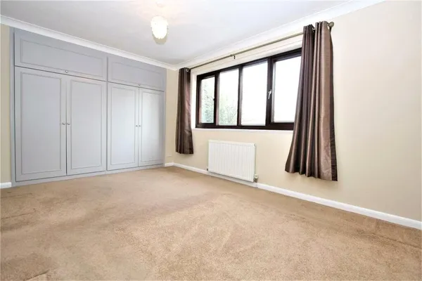 Armstrong Close, Newmarket, CB8 photo 8