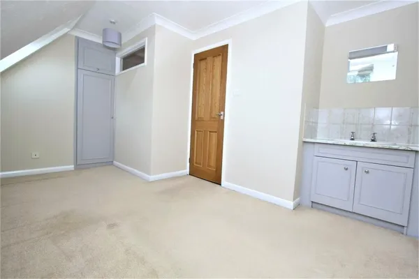 Armstrong Close, Newmarket, CB8 photo 12