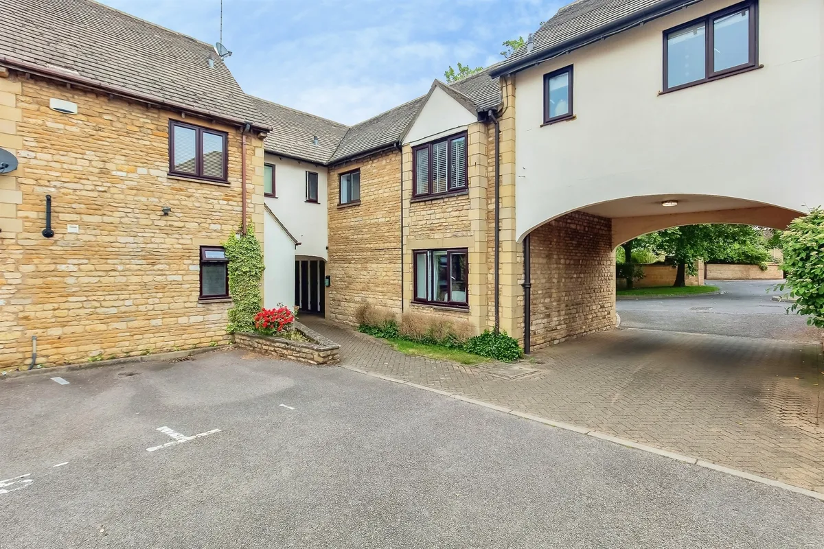 Phillips Court, Stamford