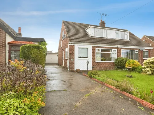 Wheatfield Court, Pudseyphoto