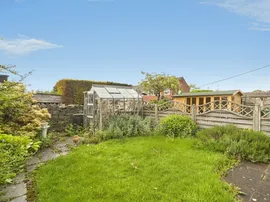 Wheatfield Court, Pudsey thumb 2