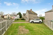 Henson Grove, Castleford