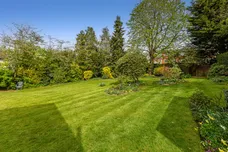 California Lane, Bushey Heath, WD23 photo 29