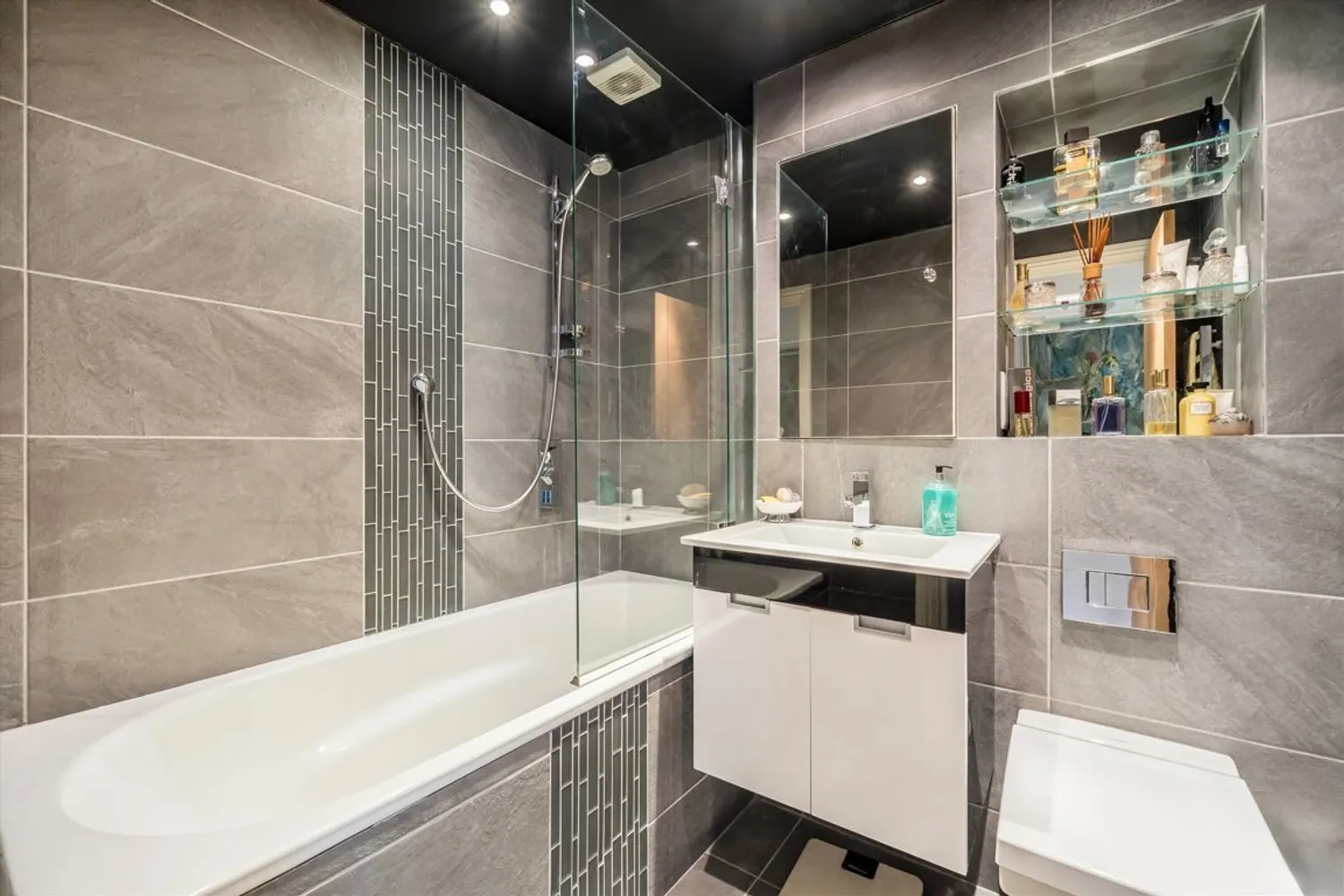 Westmoreland Terrace, London, SW1V photo 9