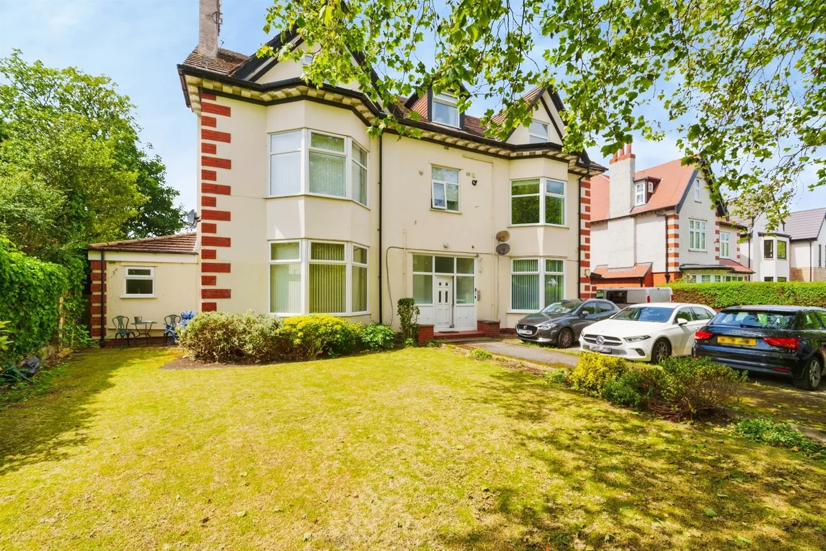 Warren Drive, WALLASEY