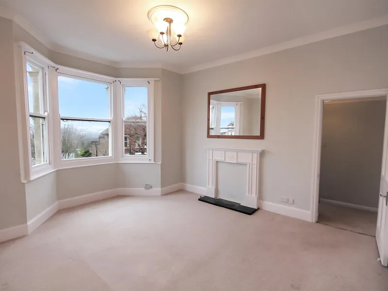 Property thumbnail 1 out of 3